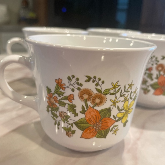 CORELLE BY CORNING SET OF 4 INDIAN SUMMER FLORAL COFFEE/TEA MUGS - Picture 1 of 9